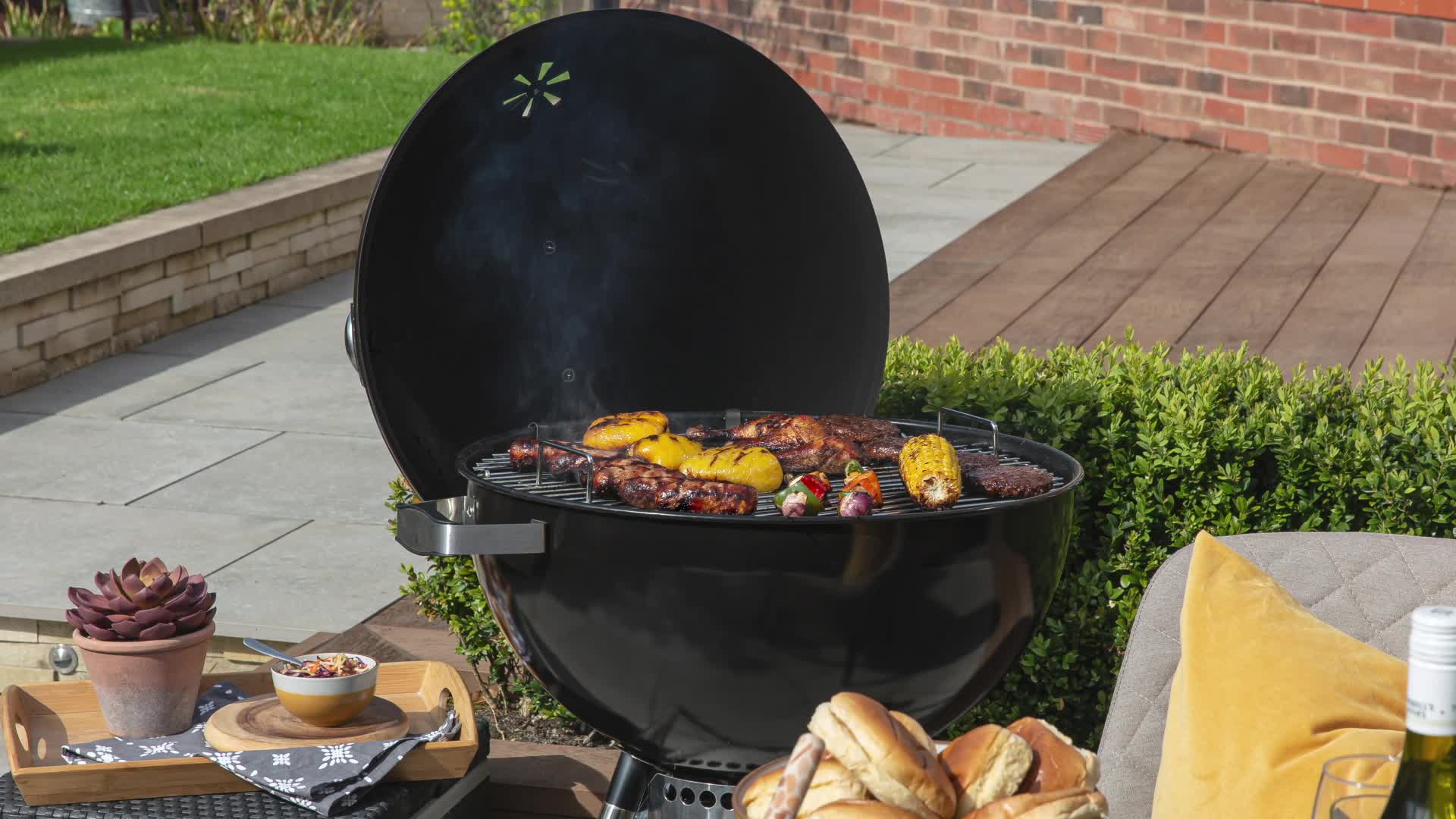 Zanussi ZCKTBBQ22-C Premium Portable 50 cm Round Kettle Charcoal